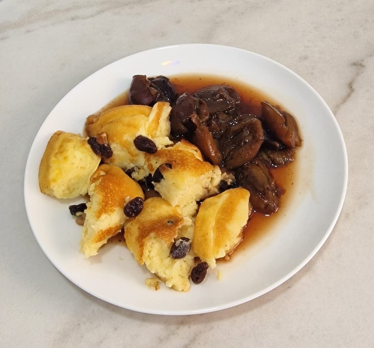 Kaiserschmarrn with plum compote
