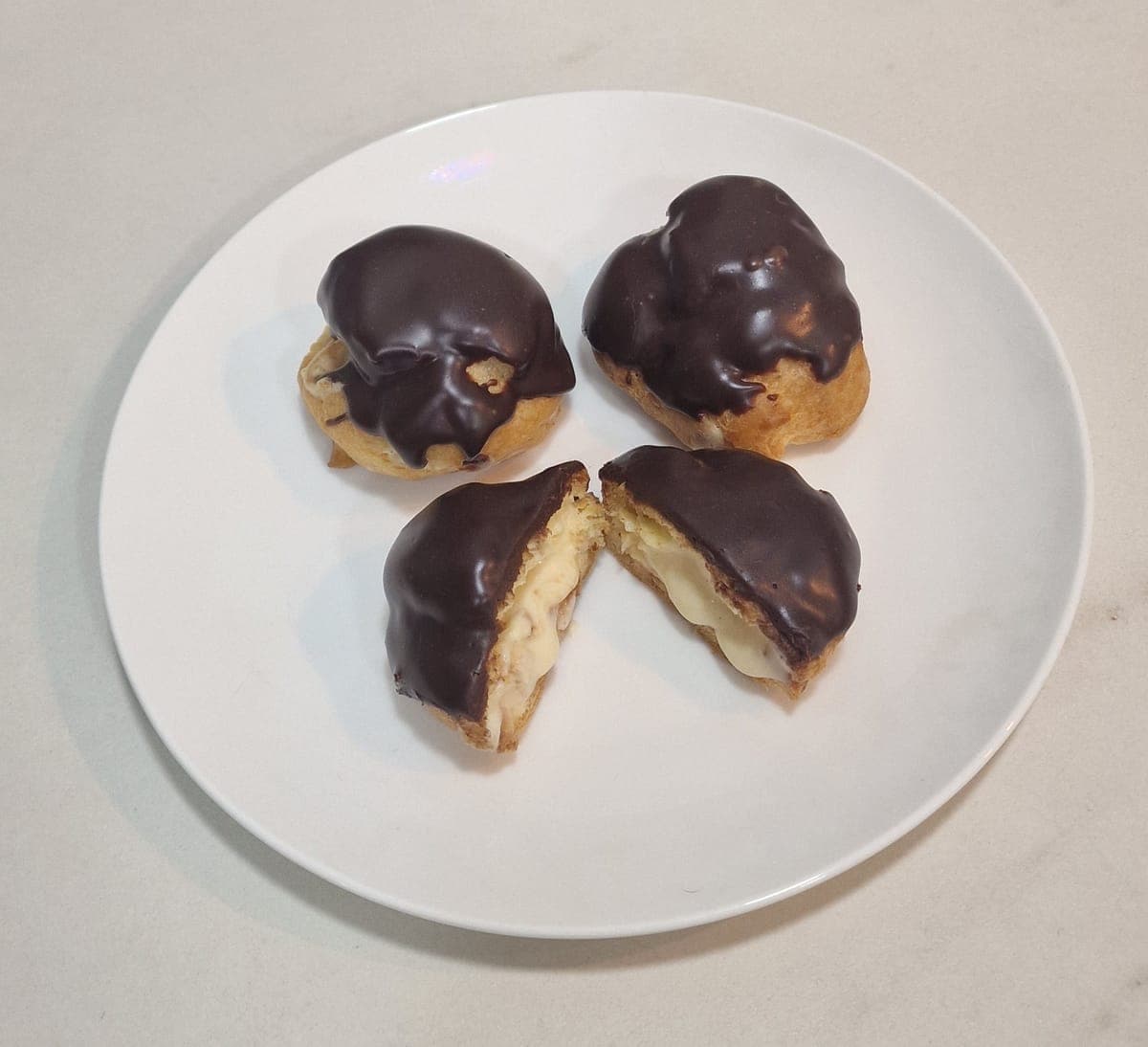 Profiteroles filled with crème pâtissière